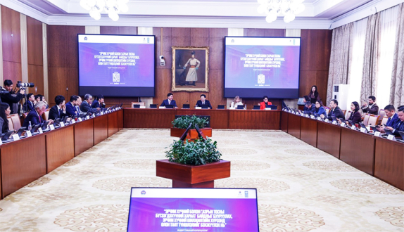 Эрчим хүч болон газрын тосны бүтээгдэхүүний хараат байдлыг бууруулах нь